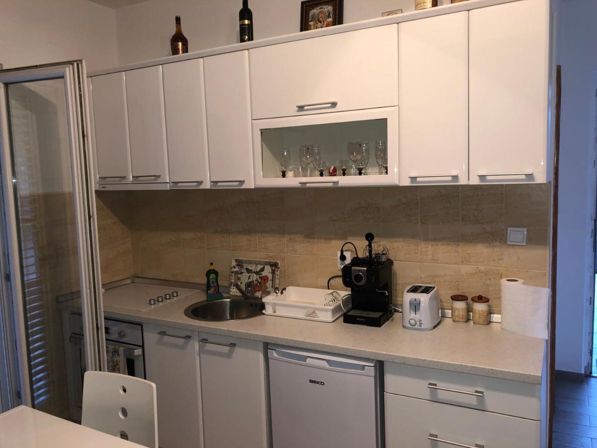 Apartman Iskra Bijela Exterior photo