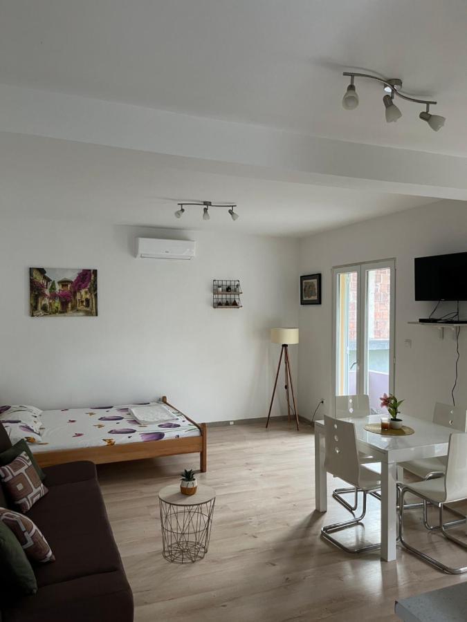 Apartman Iskra Bijela Exterior photo